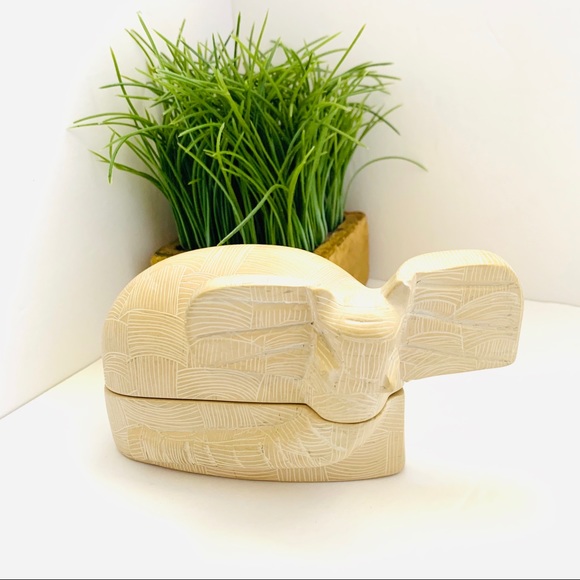 Vintage elephant hand carved soapbox from Kenya - Picture 1 of 8